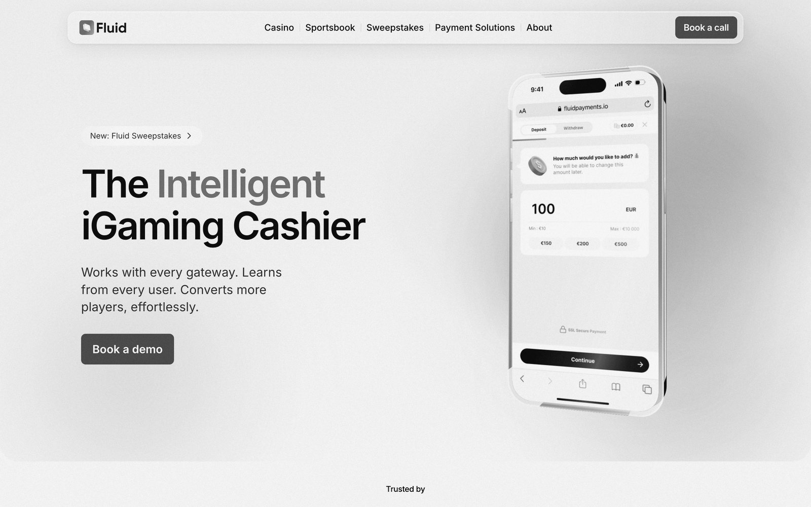 La página de inicio de Fluid: el cajero para iGaming, en un móvil.
